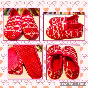 💕10 for $10 Girls Pink Hearts Design Slippers💕